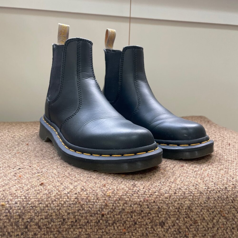 Dr. Martens  2976 Vegan Chelsea Boot I Women's 6 Men's 5